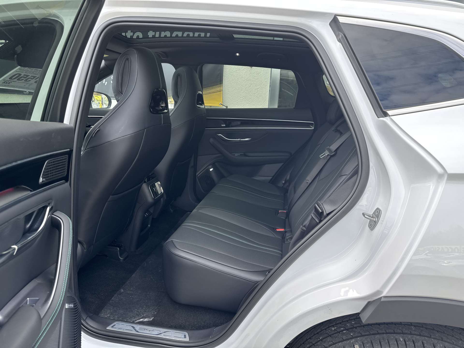 BYD Seal U DM-i PHEV Design AWD 324PS Automat-image-7