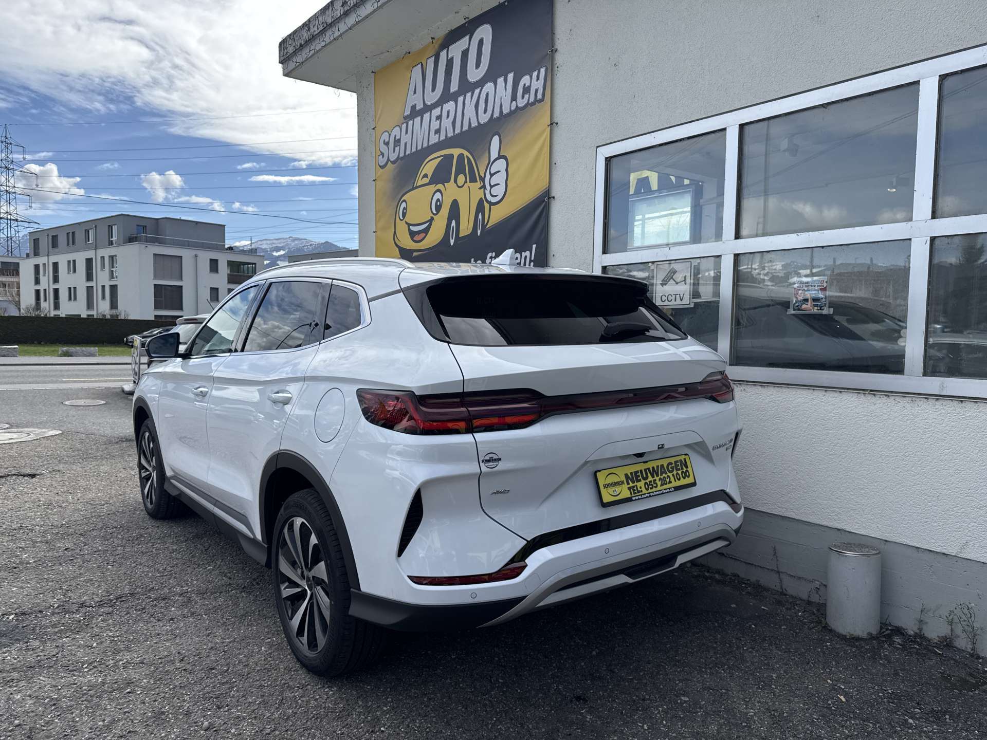 BYD Seal U DM-i PHEV Design AWD 324PS Automat-image-2