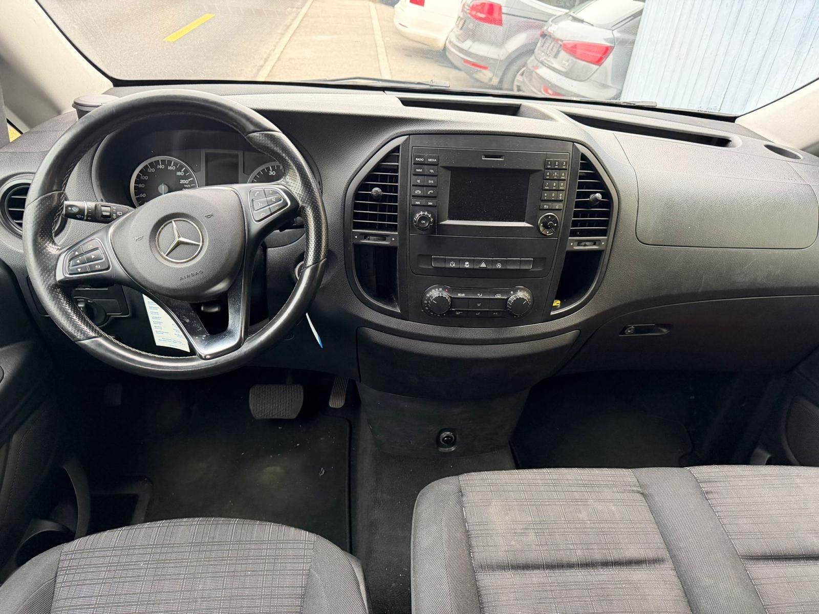 MERCEDES-BENZ Vito 119 BlueTEC Tourer Pro 7G-Tronic-image-8