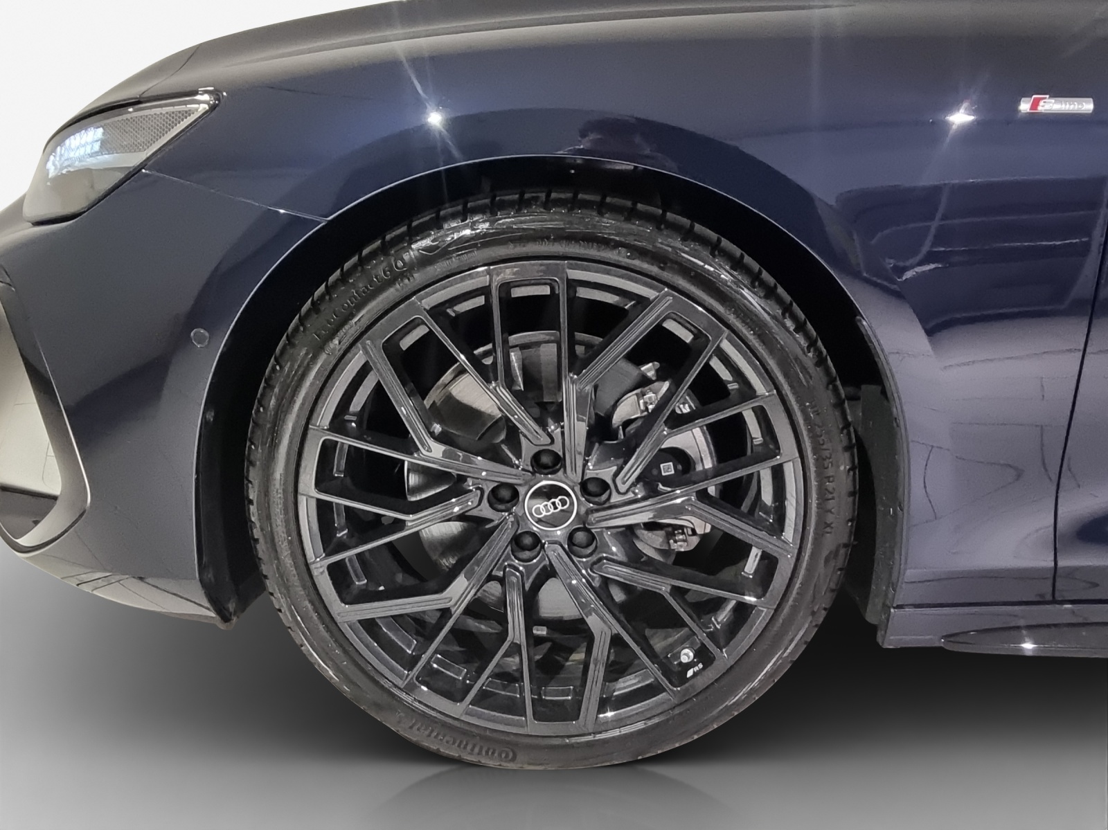 AUDI A6 Avant TDI quattro 150 kW edition one S Line-image-13