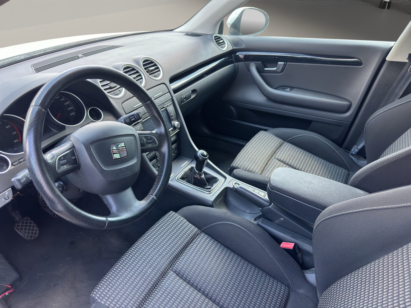 SEAT Exeo ST 1.8 TSI Advantage-image-7