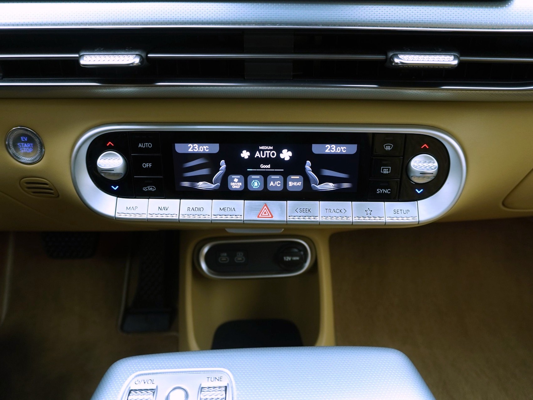 GENESIS GV60 77.4 kWh Sport AWD **Neuwertiger Genesis Vorführer**-image-15