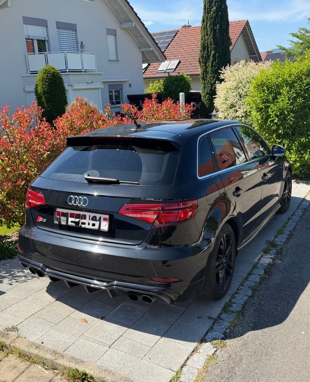 AUDI 2.0 T FSI quattro S-Tronic-image-2