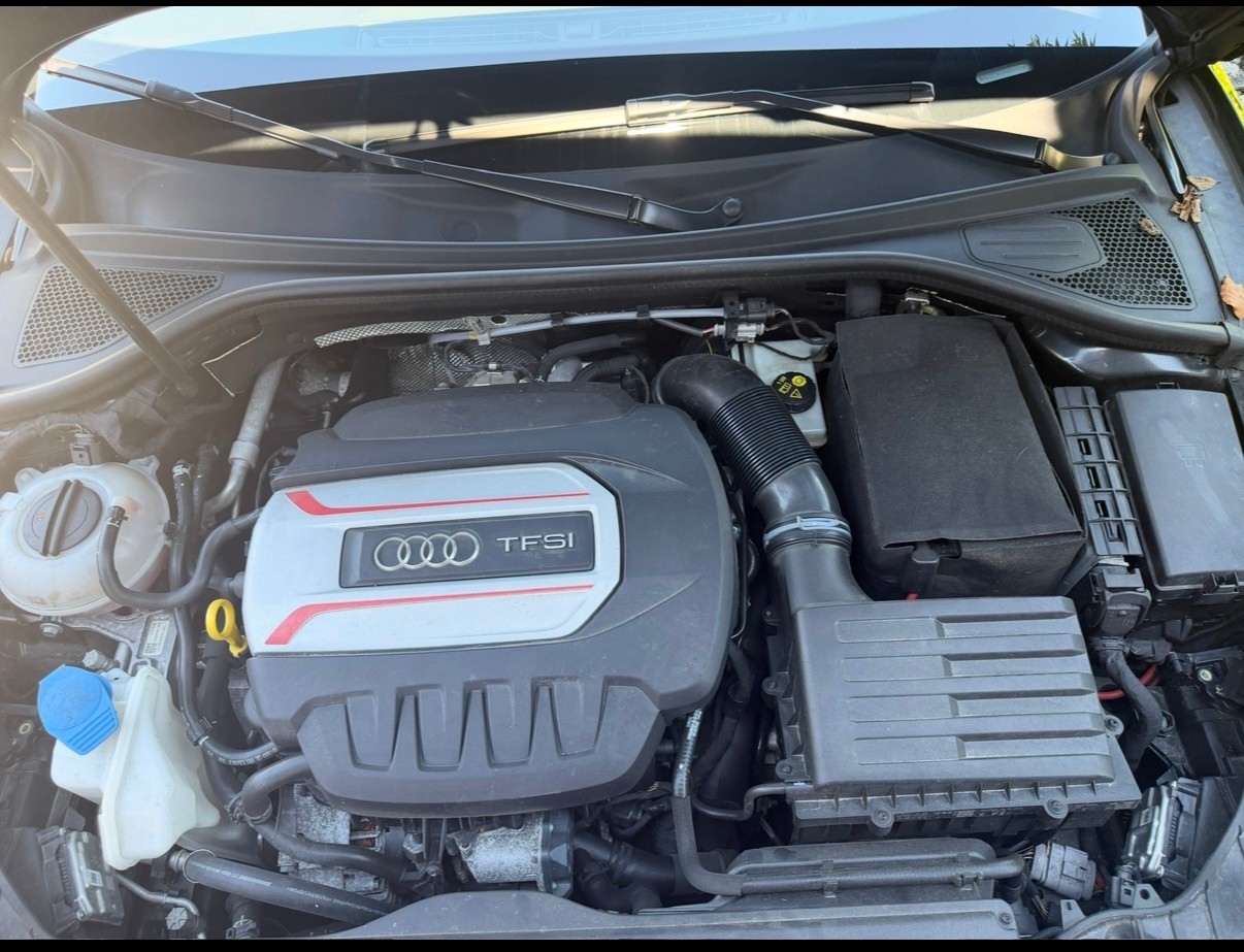AUDI 2.0 T FSI quattro S-Tronic-image-4