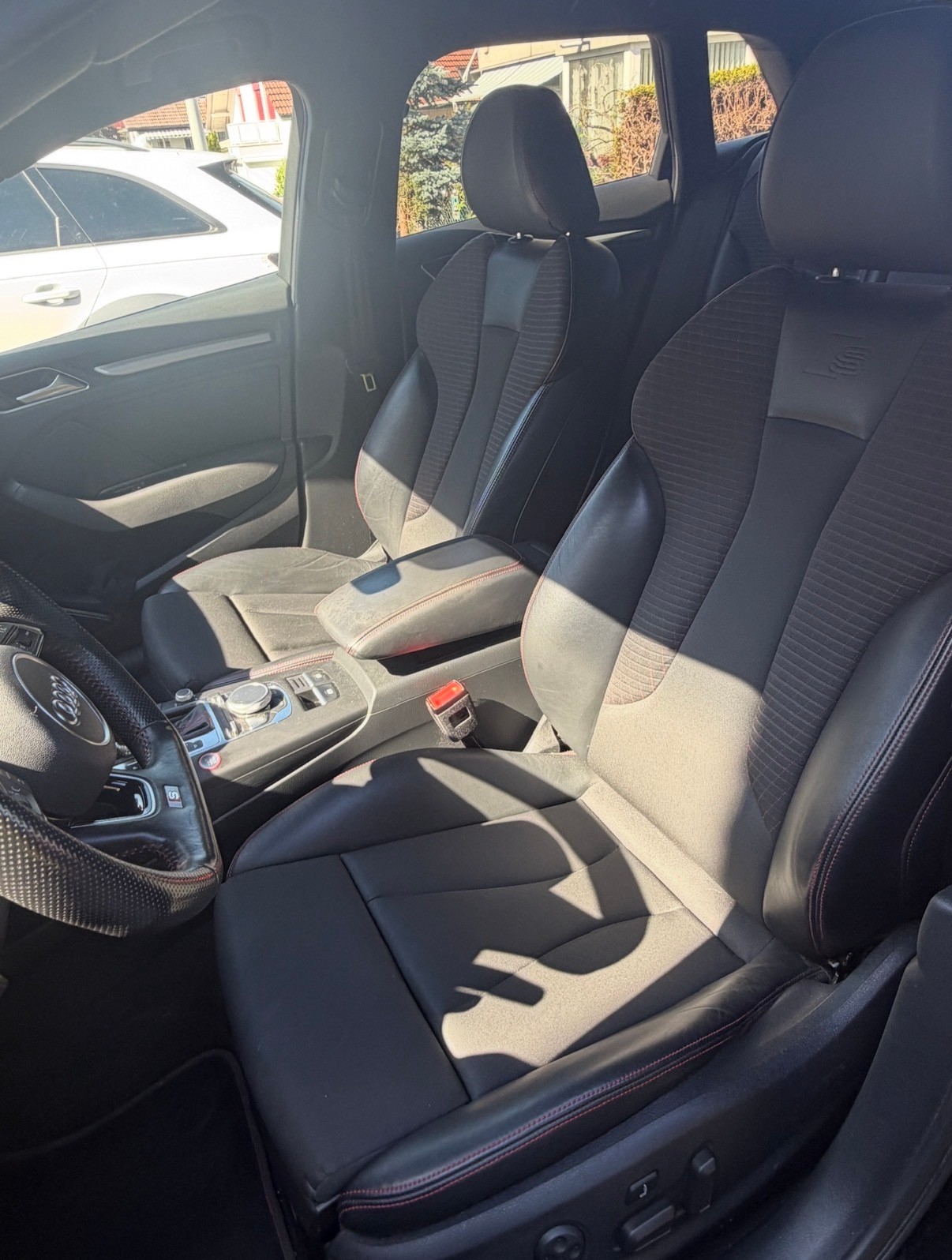 AUDI 2.0 T FSI quattro S-Tronic-image-3