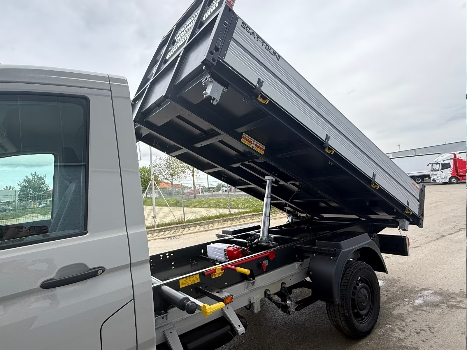 MAN TGE 3.5 4x4 Automat 3-Seitenkipper-image-4