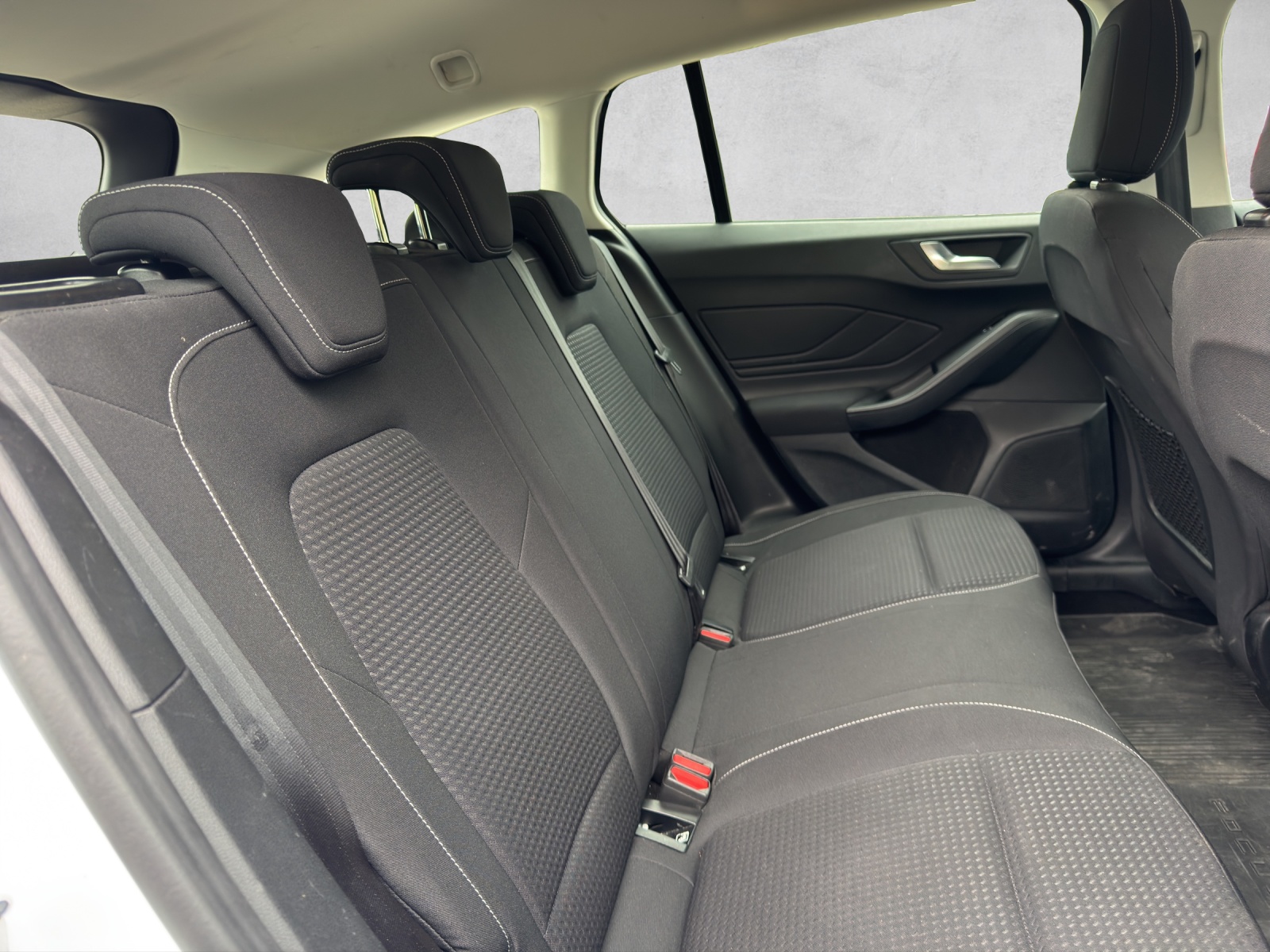 FORD Focus 1.5 TDCi Trend+-image-16