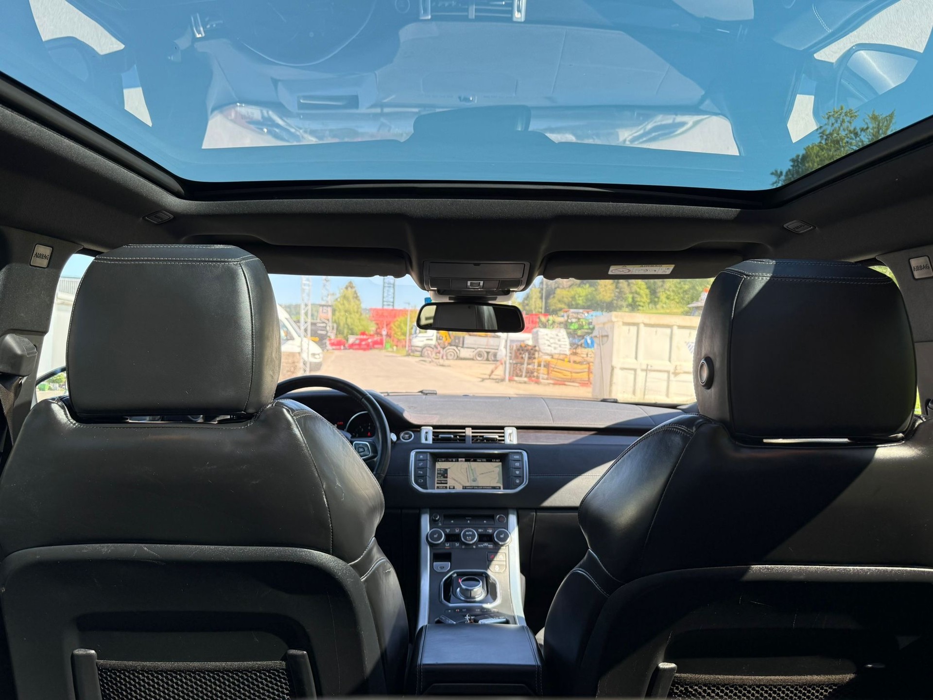 LAND ROVER Range Rover Evoque 2.0 Si4 HSE Dynamic AT9-image-8