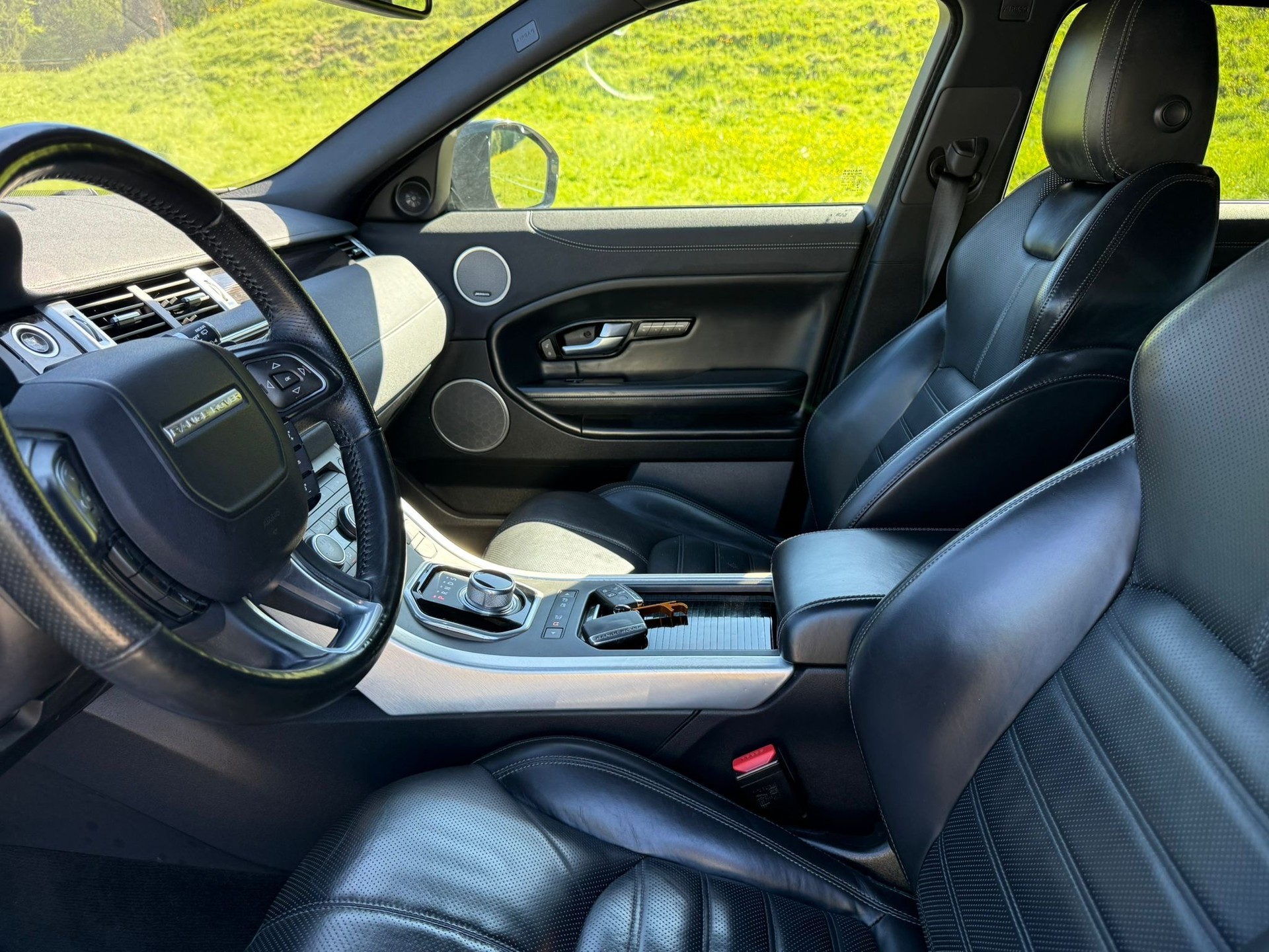LAND ROVER Range Rover Evoque 2.0 Si4 HSE Dynamic AT9-image-12