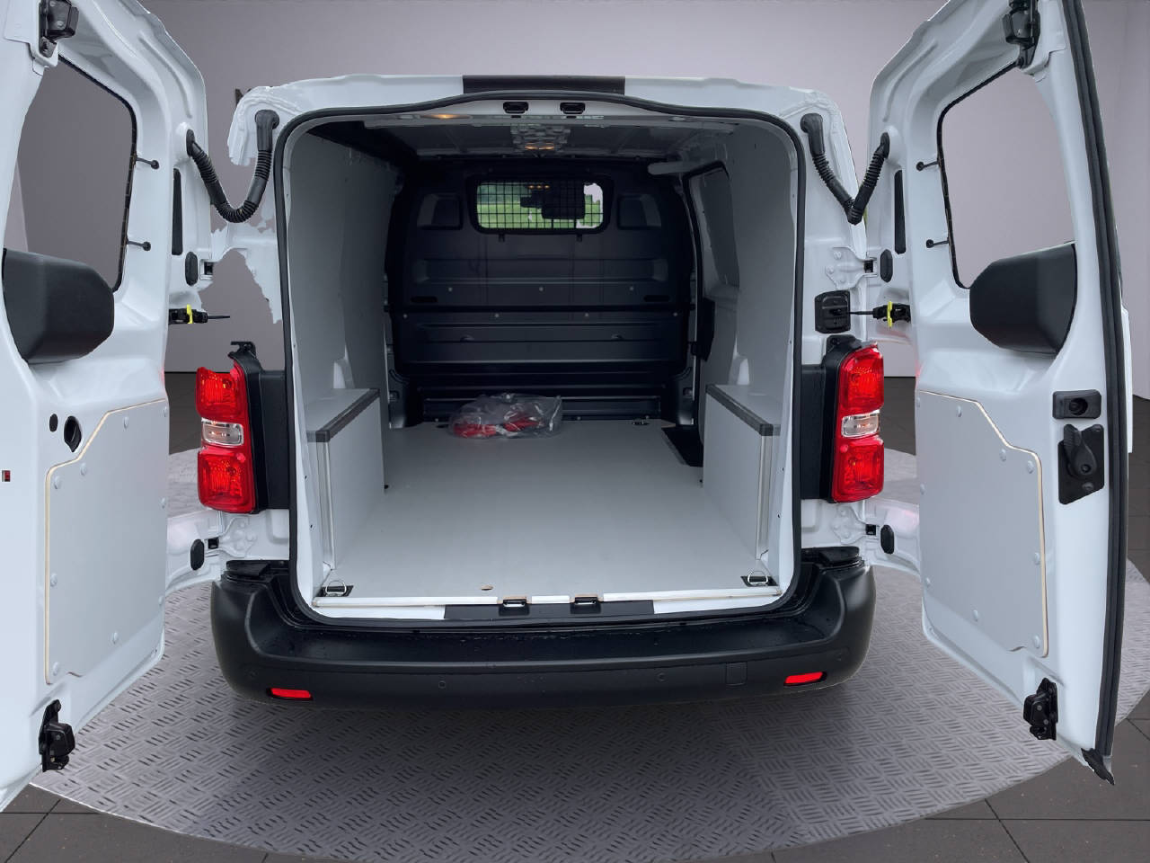 PEUGEOT e-Expert Kaw. Standard 75 kWh Premium-image-9
