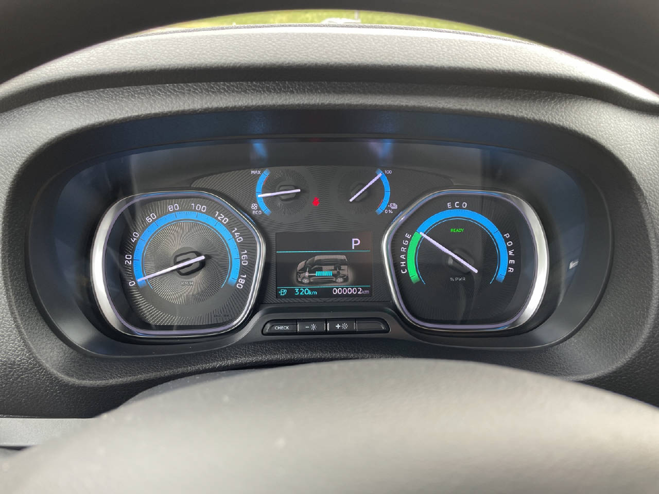 PEUGEOT e-Expert Kaw. Standard 75 kWh Premium-image-5