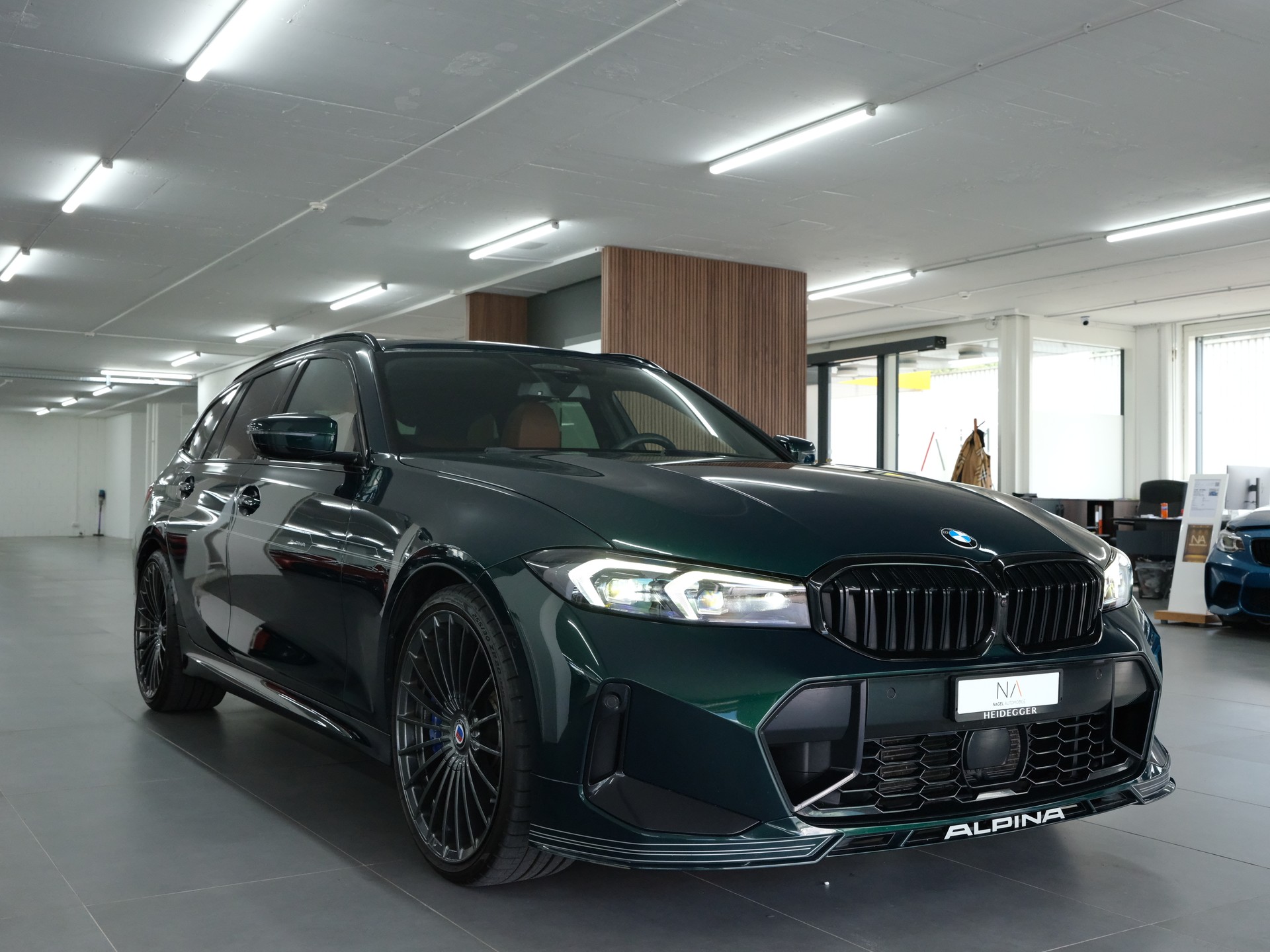 BMW-ALPINA B3 BiTurbo Touring 3.0 xDrive Switch-Tronic *BMW Werksgarantie * *Panorama* *Head up Display*-image-1