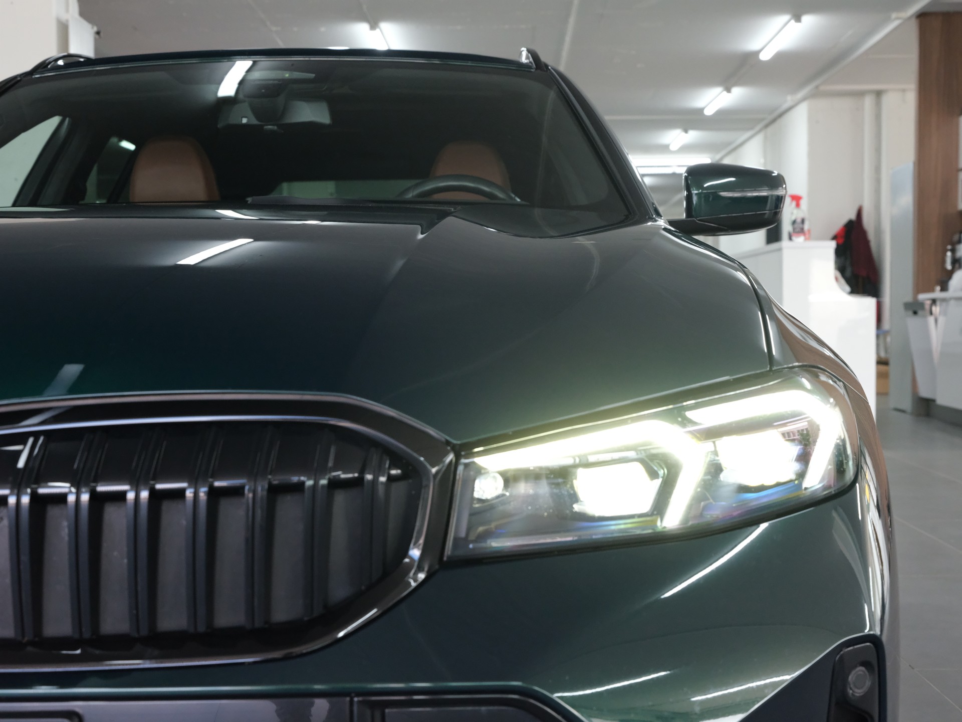 BMW-ALPINA B3 BiTurbo Touring 3.0 xDrive Switch-Tronic *BMW Werksgarantie * *Panorama* *Head up Display*-image-11