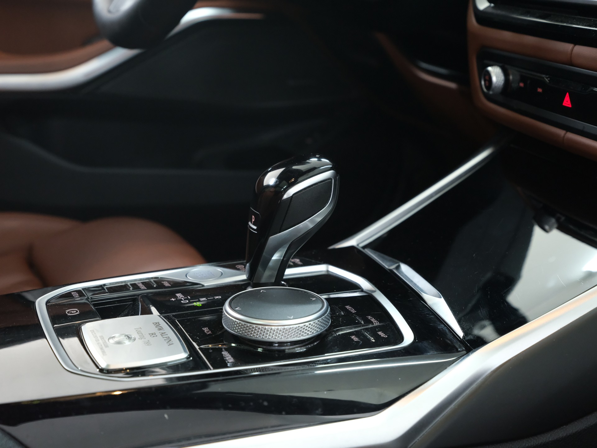 BMW-ALPINA B3 BiTurbo Touring 3.0 xDrive Switch-Tronic *BMW Werksgarantie * *Panorama* *Head up Display*-image-30