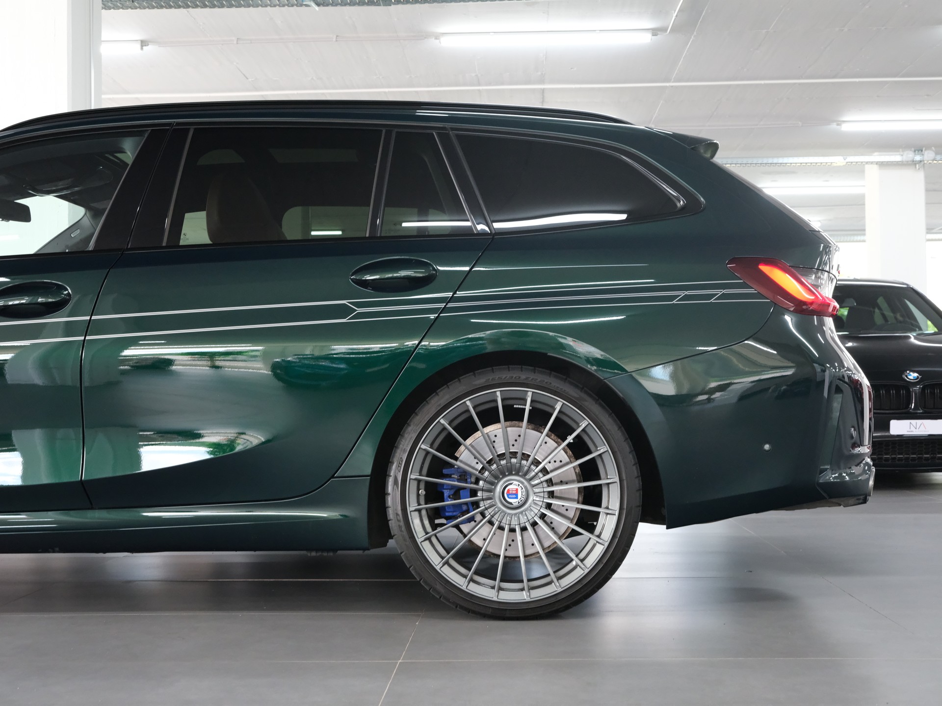BMW-ALPINA B3 BiTurbo Touring 3.0 xDrive Switch-Tronic *BMW Werksgarantie * *Panorama* *Head up Display*-image-13