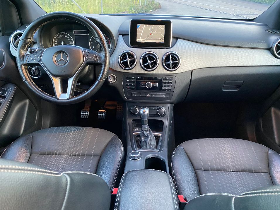 MERCEDES-BENZ B 180-image-4