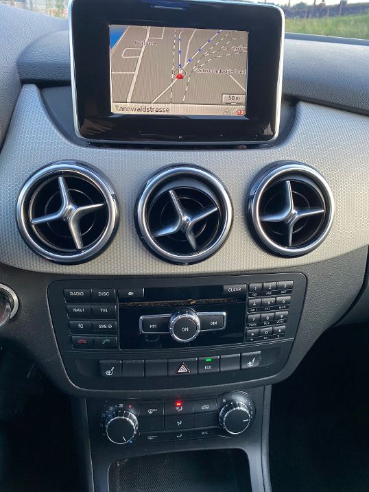MERCEDES-BENZ B 180-image-7