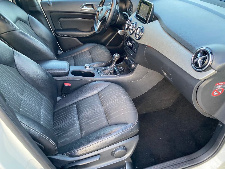MERCEDES-BENZ B 180-image-5