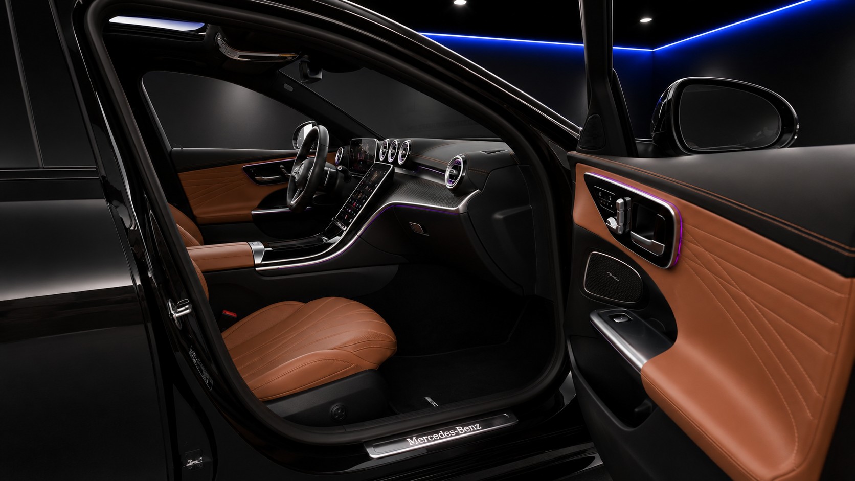 MERCEDES-BENZ C 220 d T 4Matic AMG Line-image-11