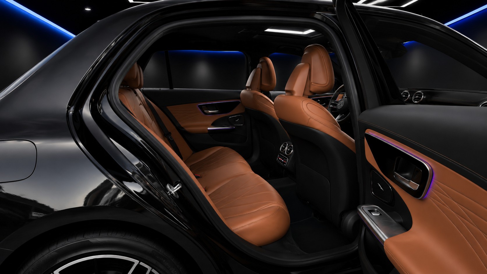 MERCEDES-BENZ C 220 d T 4Matic AMG Line-image-10