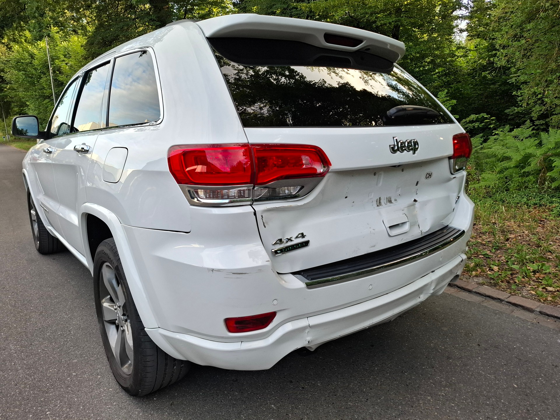 JEEP Grand Cherokee 3.0 CRD Overland Automatic-image-19