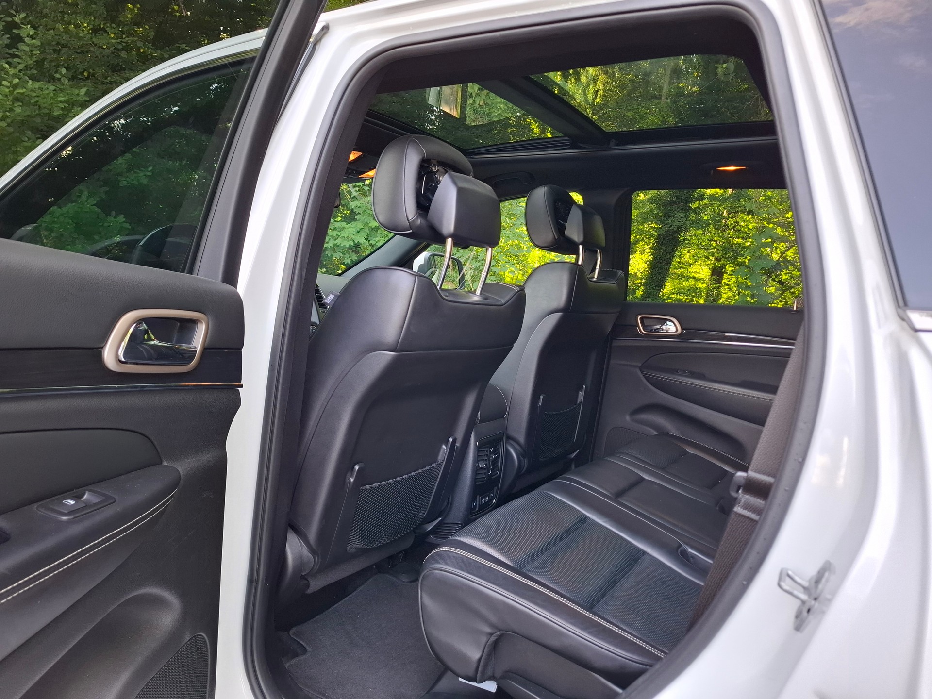 JEEP Grand Cherokee 3.0 CRD Overland Automatic-image-12