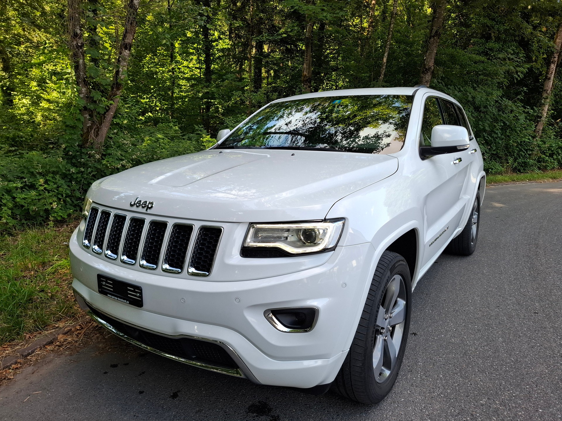 JEEP Grand Cherokee 3.0 CRD Overland Automatic-image-7