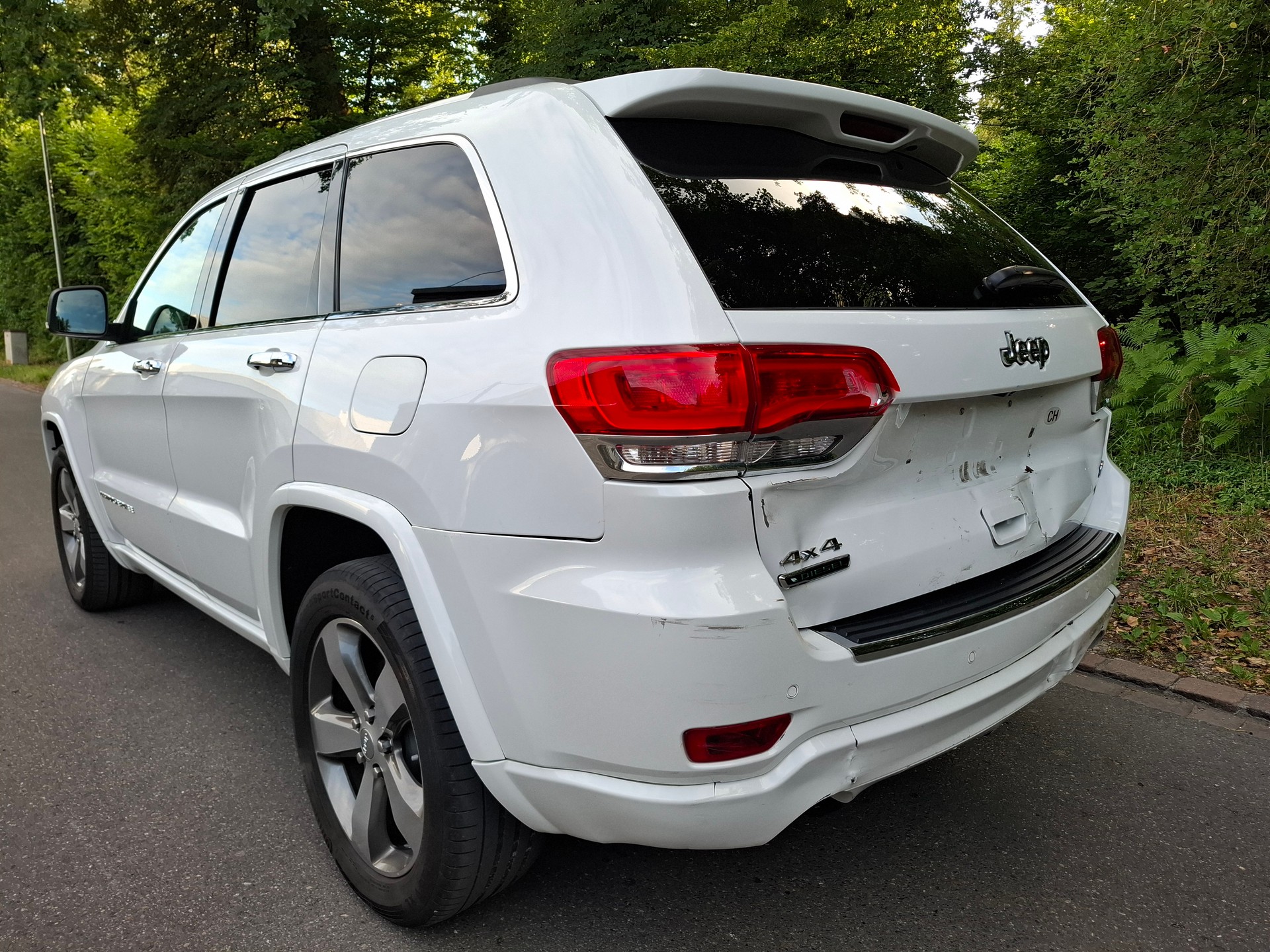 JEEP Grand Cherokee 3.0 CRD Overland Automatic-image-8