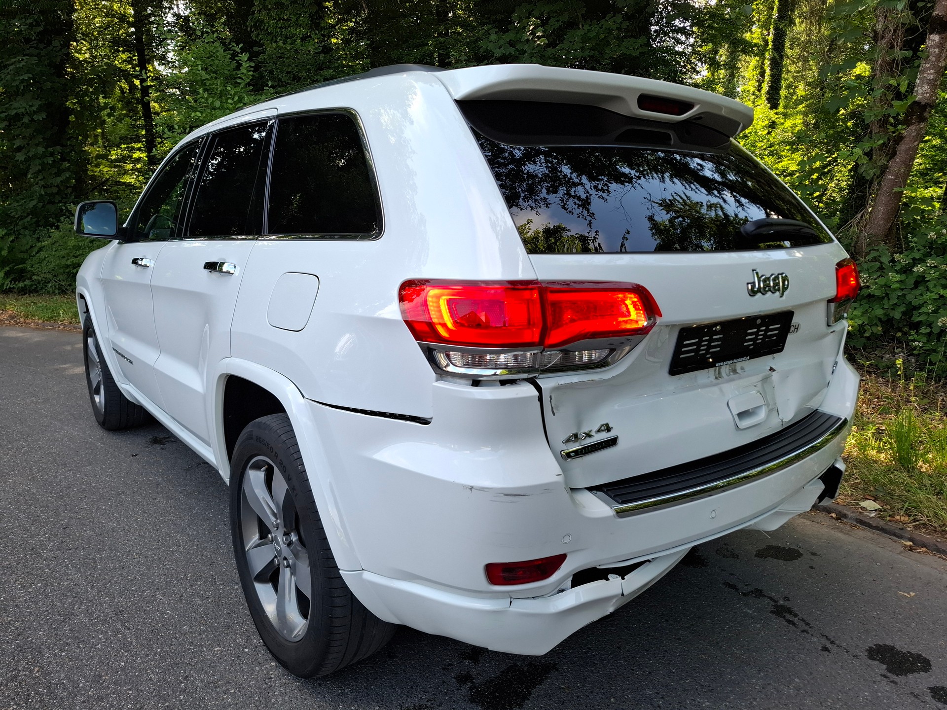 JEEP Grand Cherokee 3.0 CRD Overland Automatic-image-2