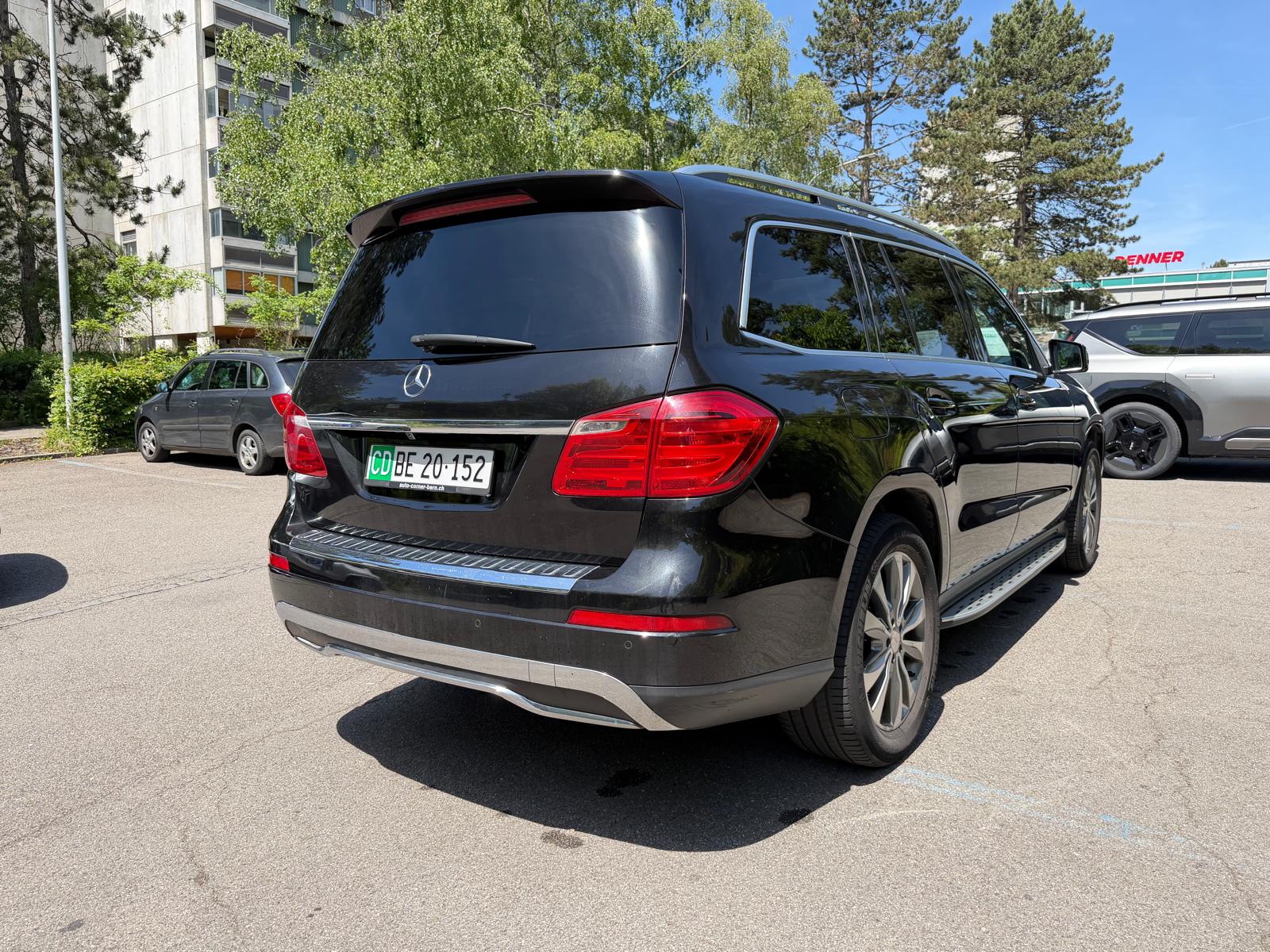 MERCEDES-BENZ GL 350 BlueTEC 4Matic 7G-TRONIC-image-4