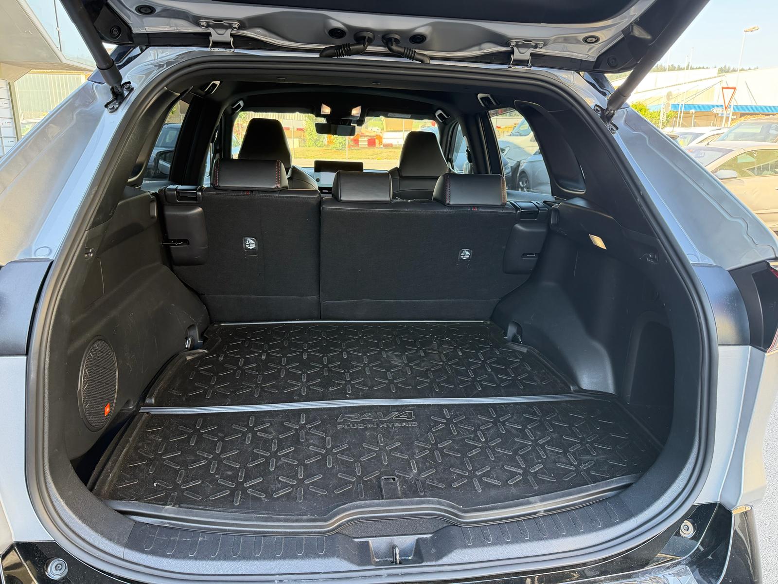 TOYOTA RAV-4 2.5 PHEV Platinum e-CVT 4WD-image-12