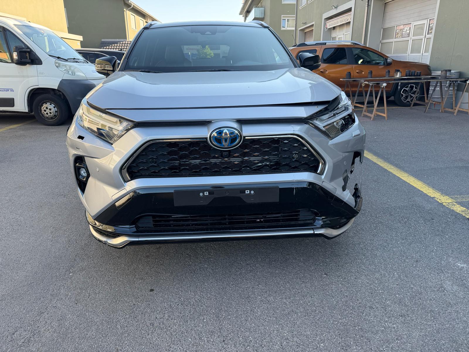TOYOTA RAV-4 2.5 PHEV Platinum e-CVT 4WD-image-2