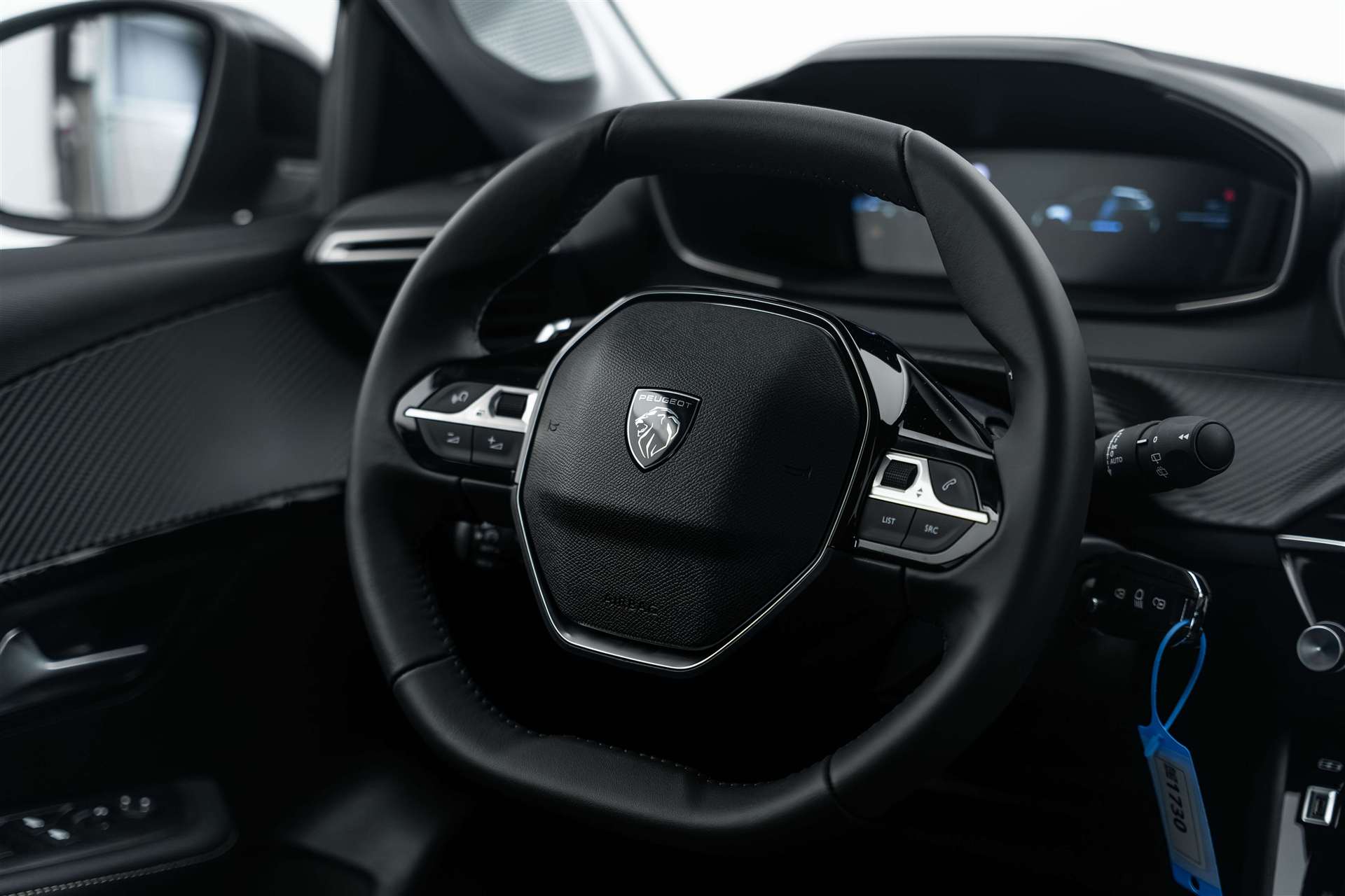 PEUGEOT 208 1.2 MHEV 110 Allure Automat-image-8
