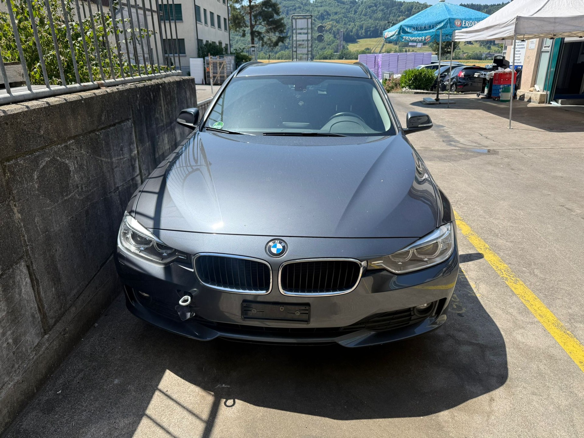 BMW 318d Touring-image-5
