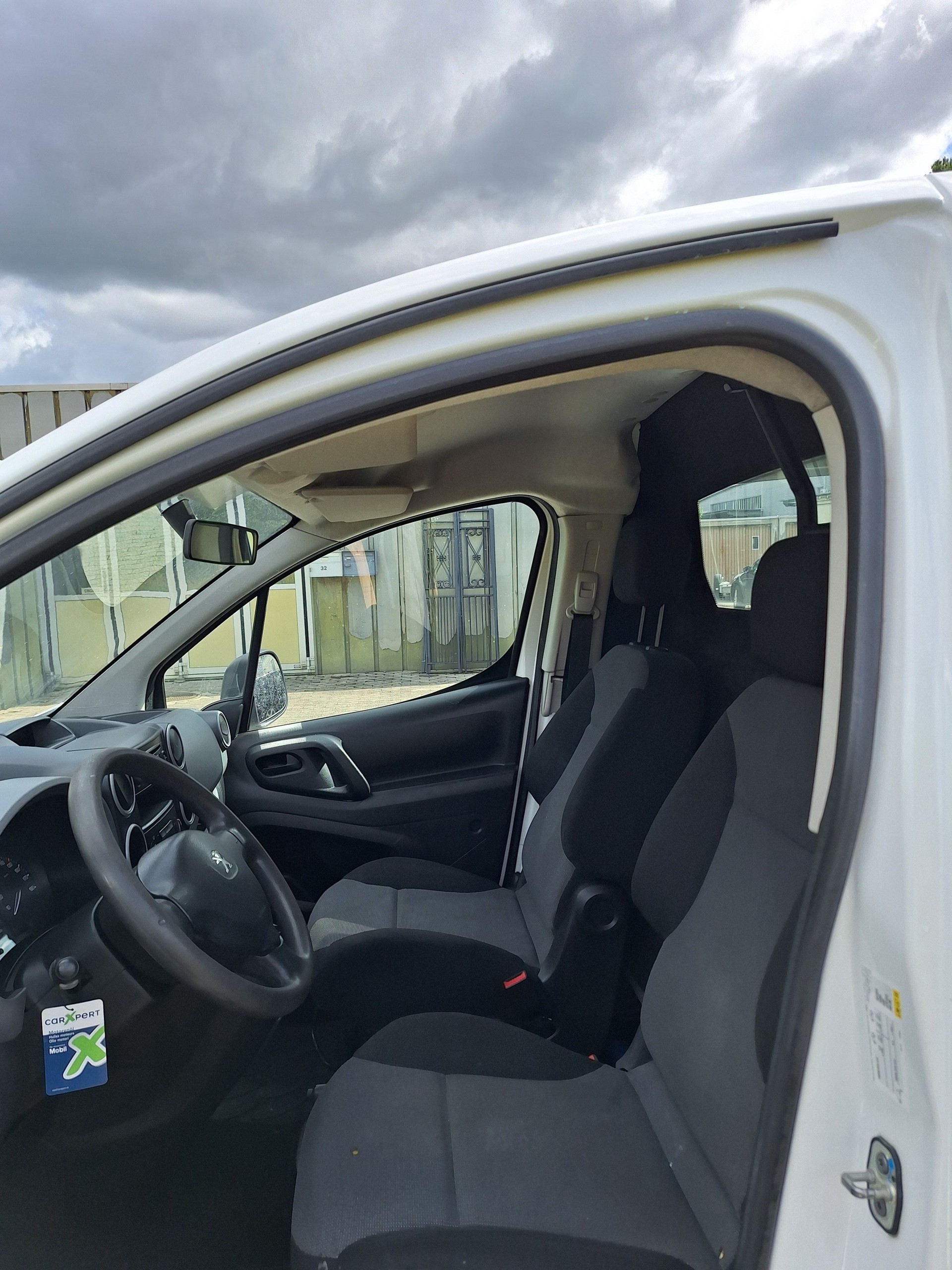 PEUGEOT Partner 1.6 VTi Active-image-8
