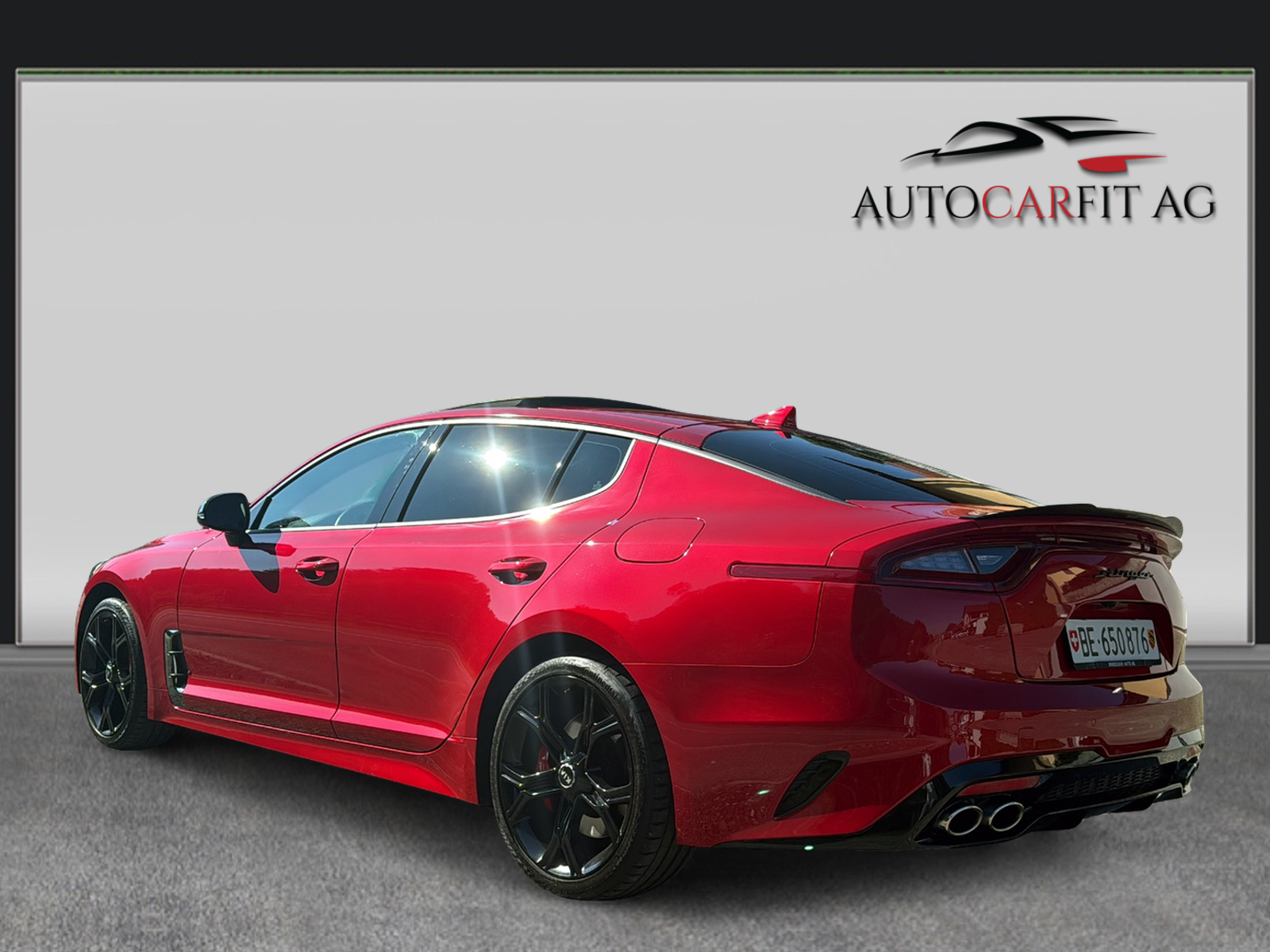 KIA Stinger 3.3 T-GDi GT Automat AWD-image-3