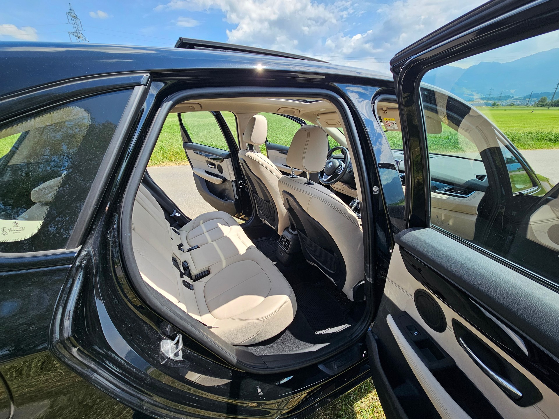 BMW 220d xDrive-image-12