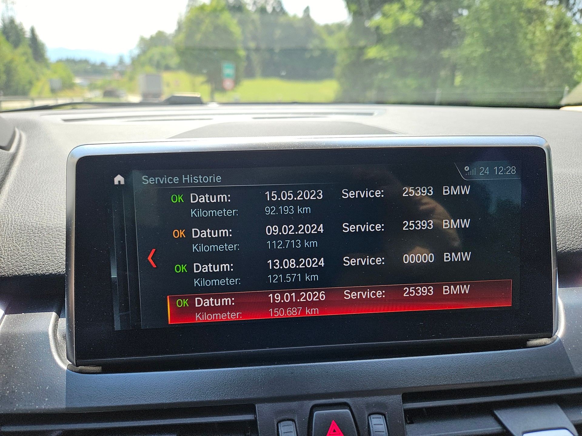BMW 220d xDrive-image-7