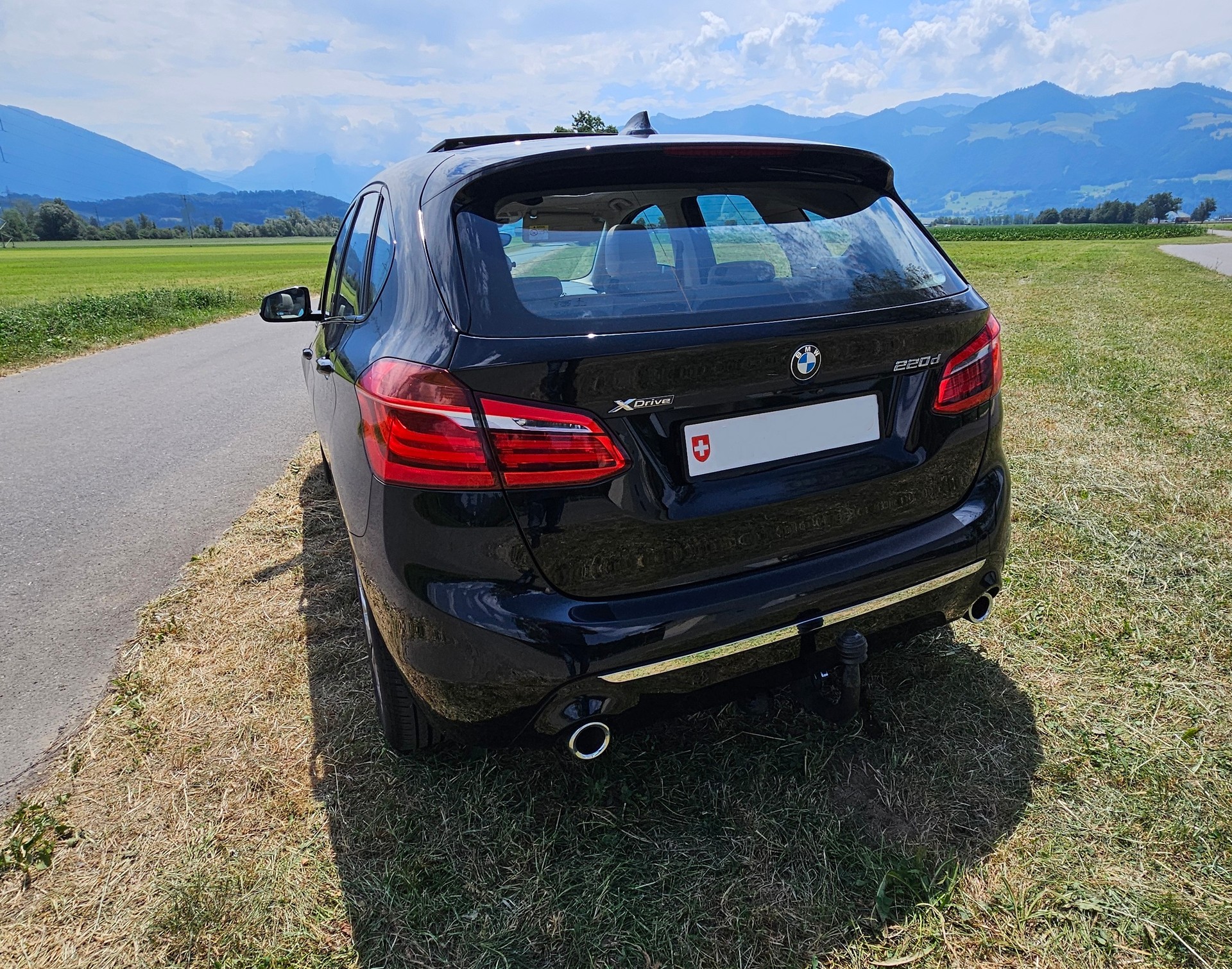 BMW 220d xDrive-image-13