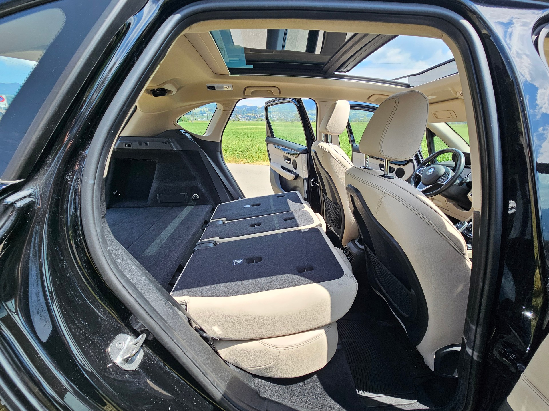 BMW 220d xDrive-image-11