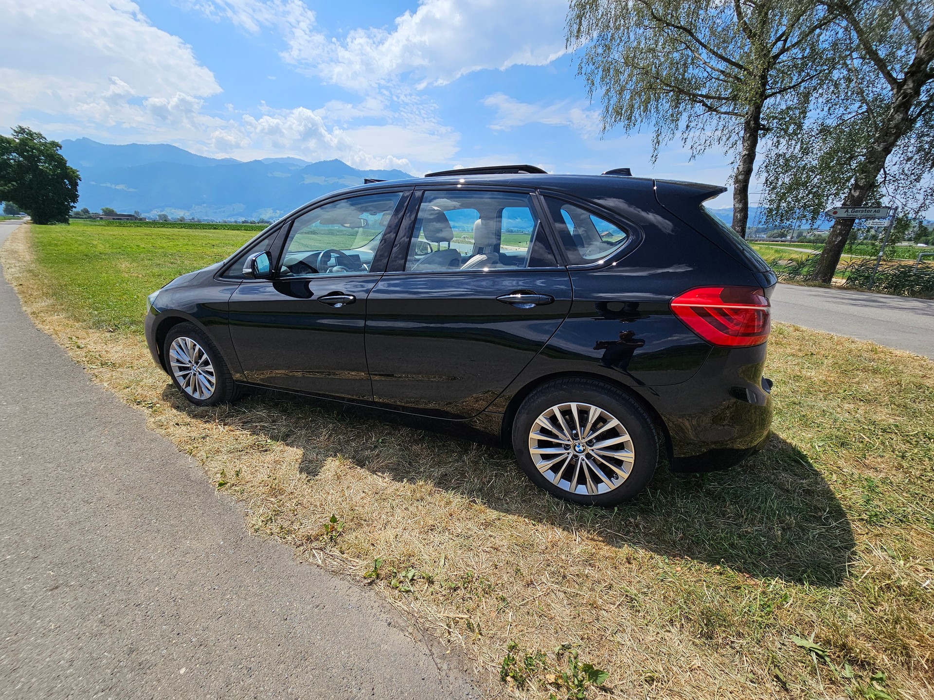 BMW 220d xDrive-image-3