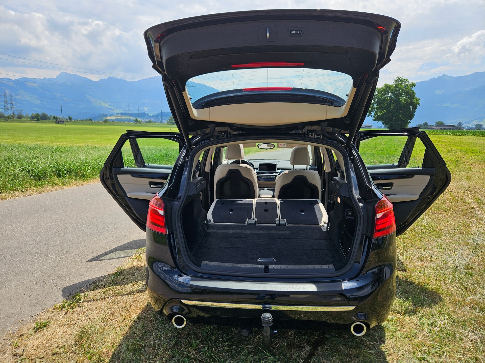 BMW 220d xDrive-image-0