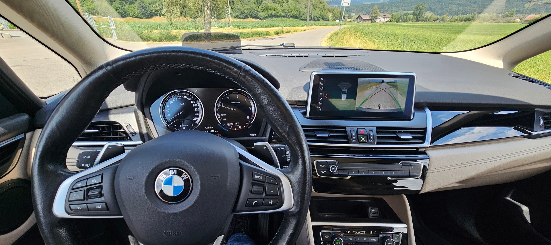 BMW 220d xDrive-image-5