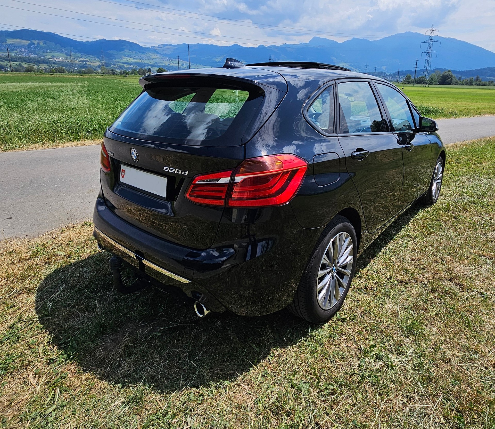 BMW 220d xDrive-image-14