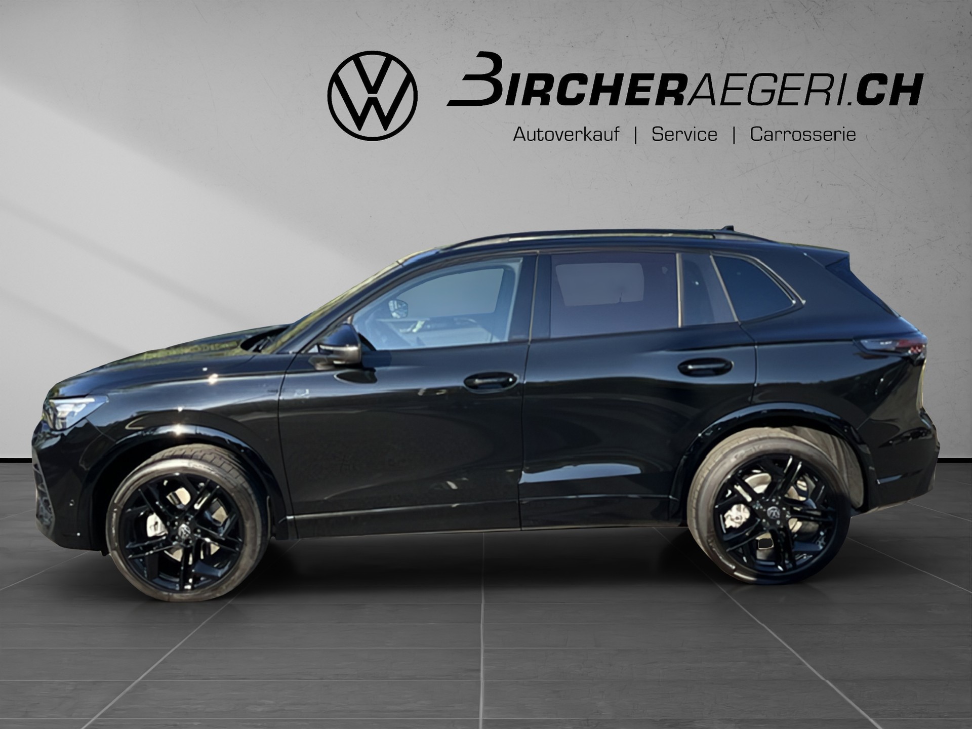 VW Tiguan 2.0 TSI DSG R-Line Plus 4Motion-image-2