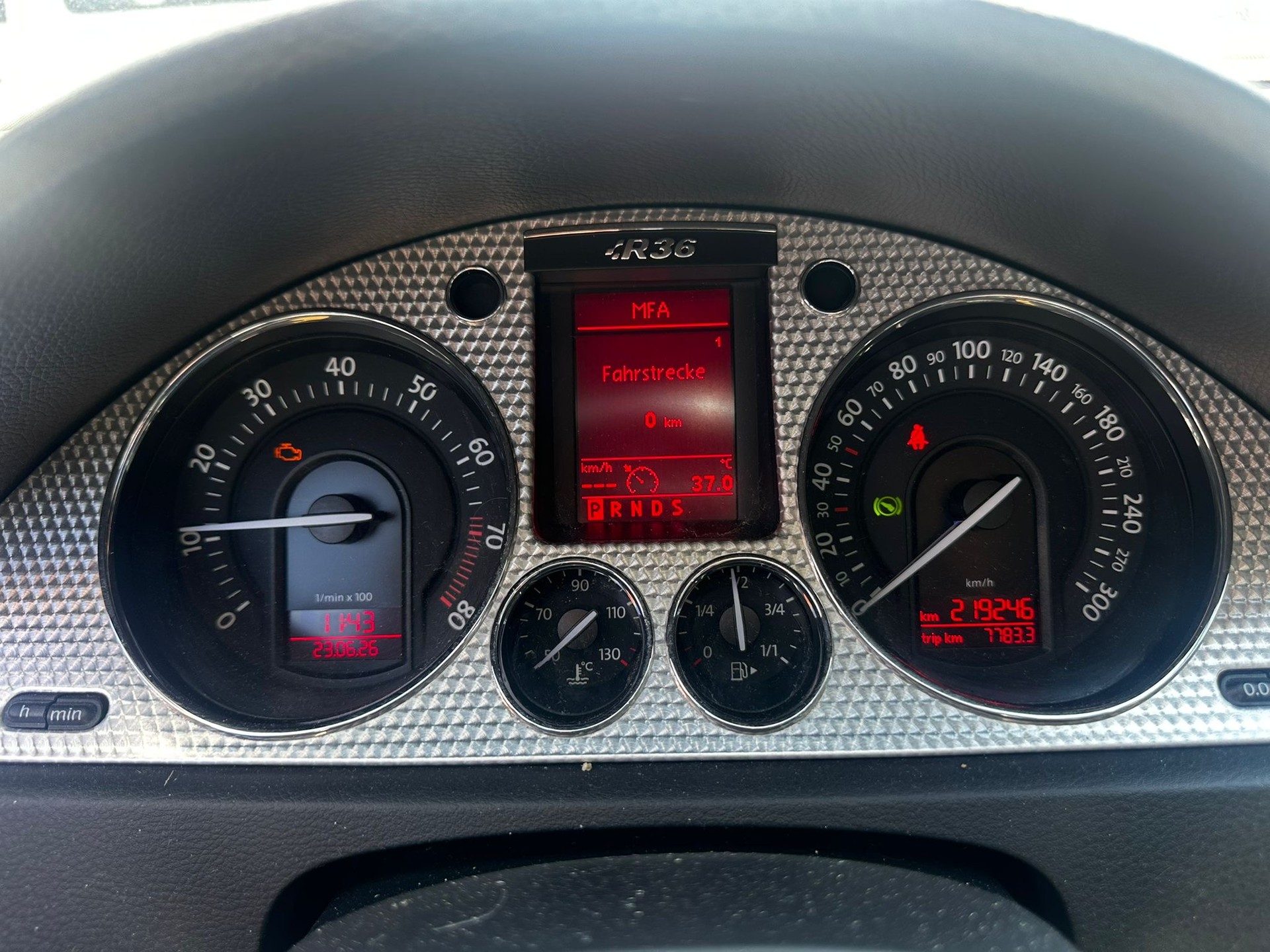 VW Passat Variant R36 4Motion-image-10