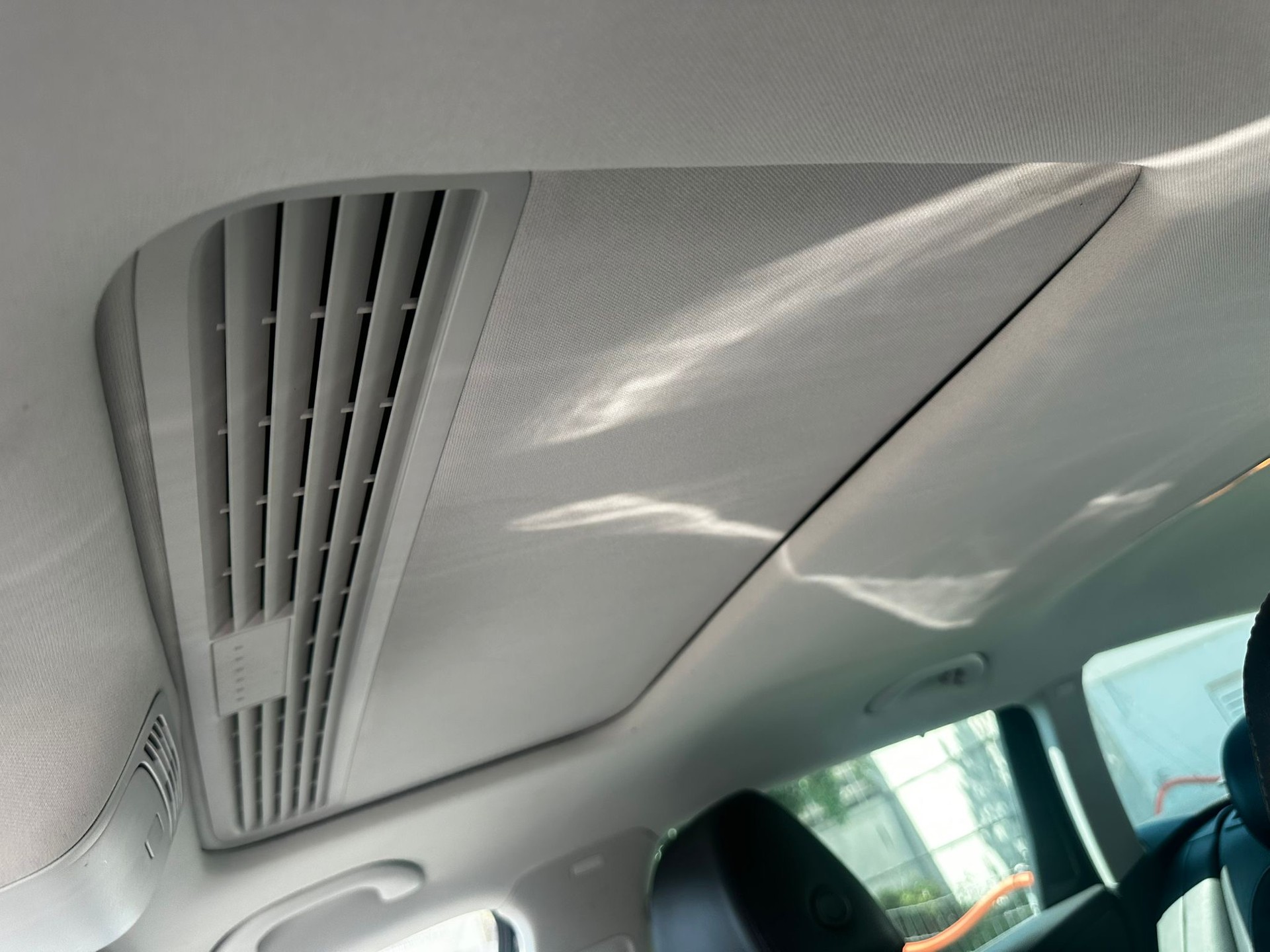 VW Passat Variant R36 4Motion-image-7