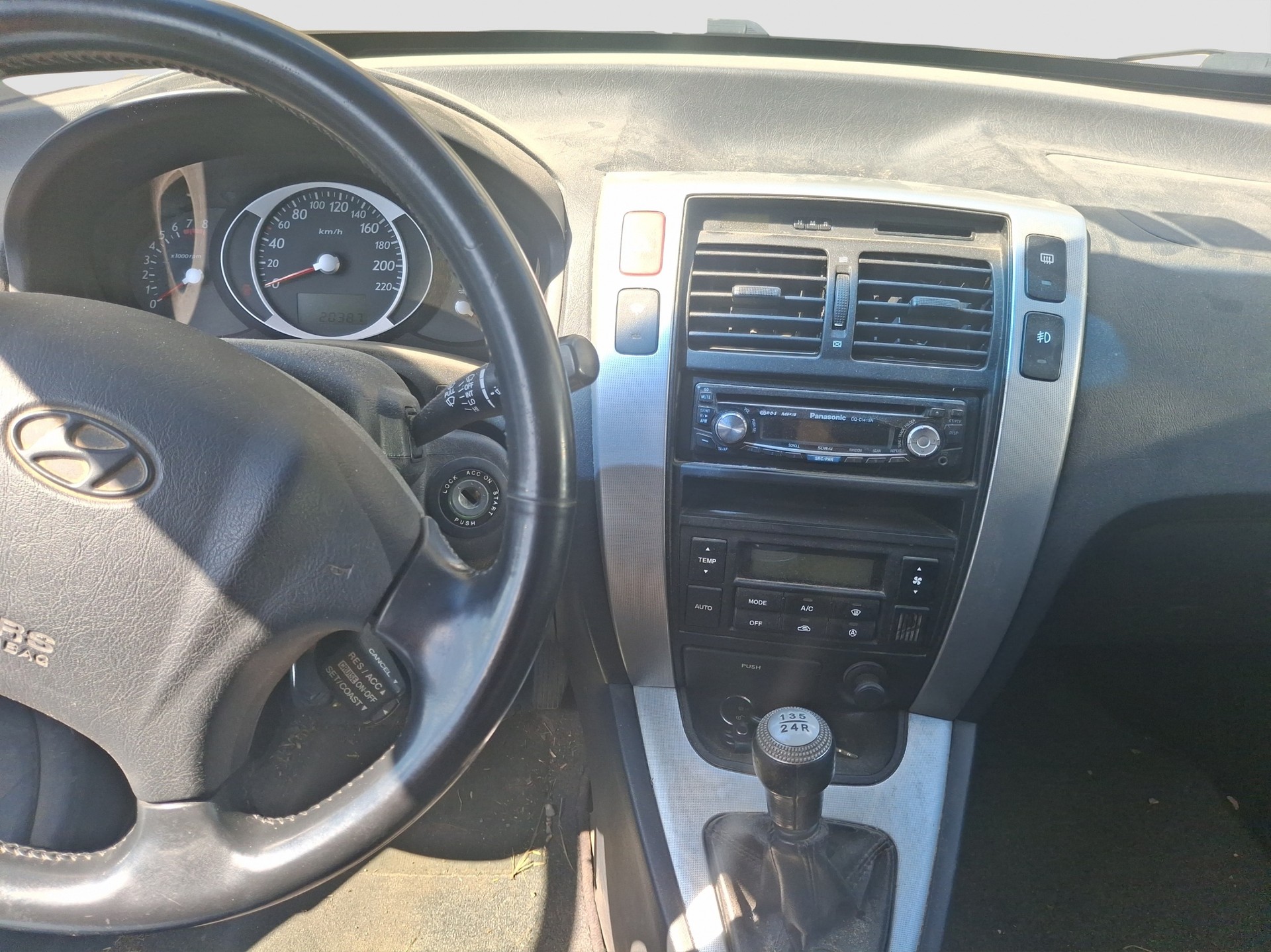 HYUNDAI Tucson 2.0 Swiss Limited Edition 4WD-image-7