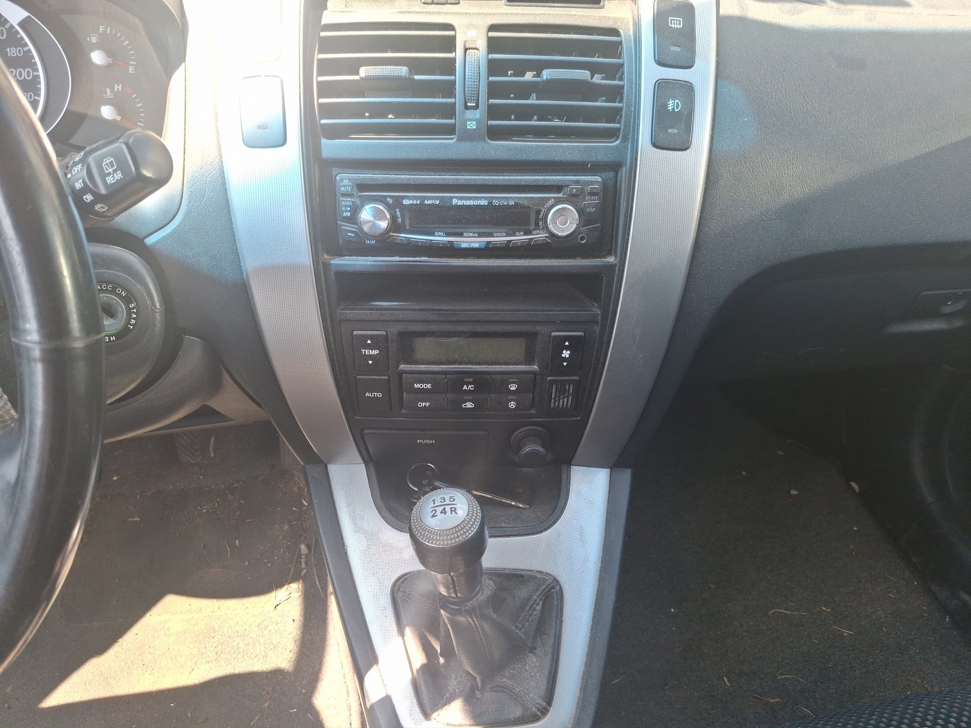 HYUNDAI Tucson 2.0 Swiss Limited Edition 4WD-image-8