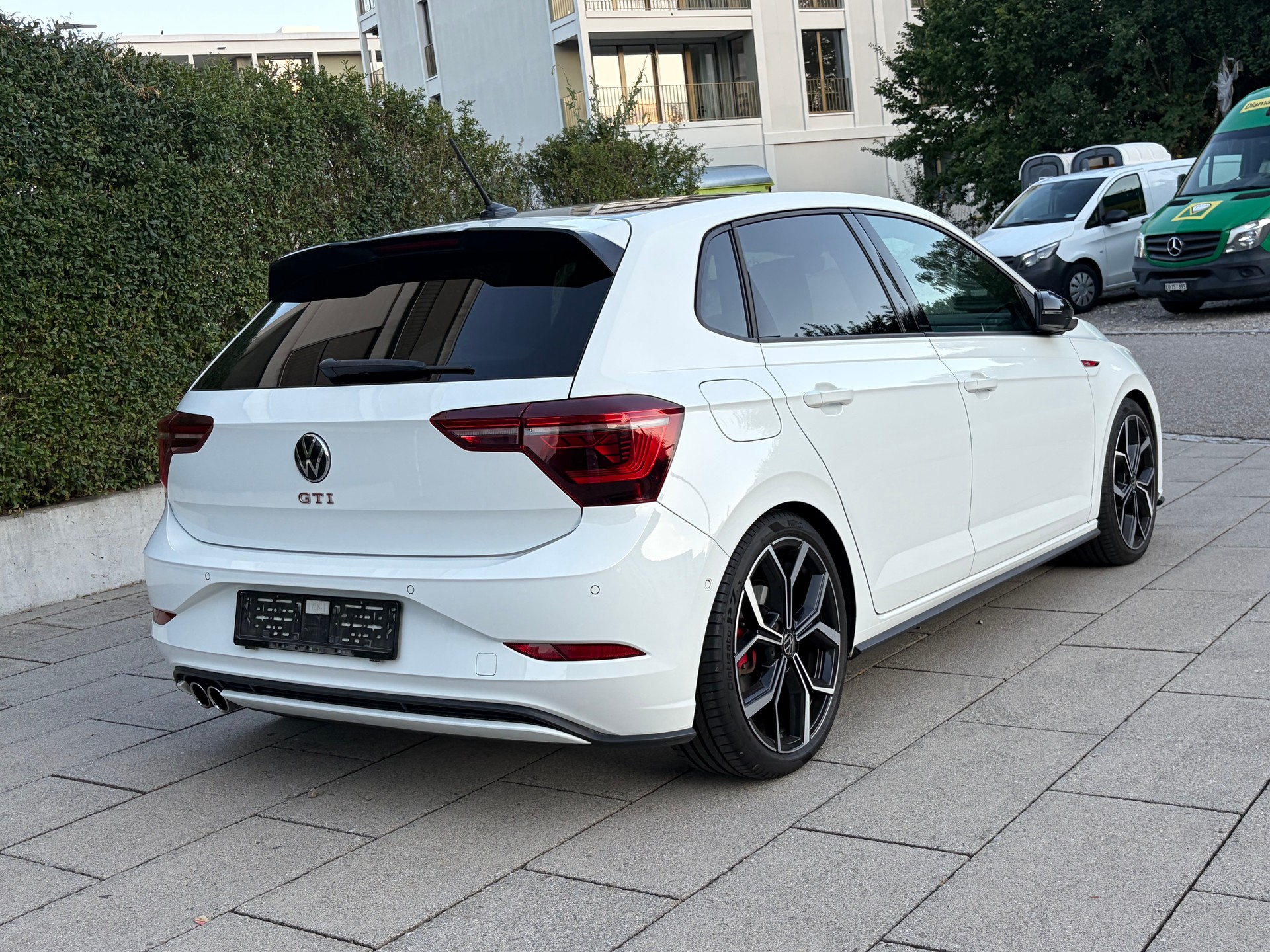 VW Polo 2.0 TSI GTI DSG-image-9